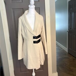 ATM Anthony Thomas Melillo Cream Trench Coat with Black Buckles